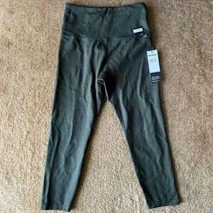 Zobha - Olive Green Capri Yoga Pants Leggings - Size M